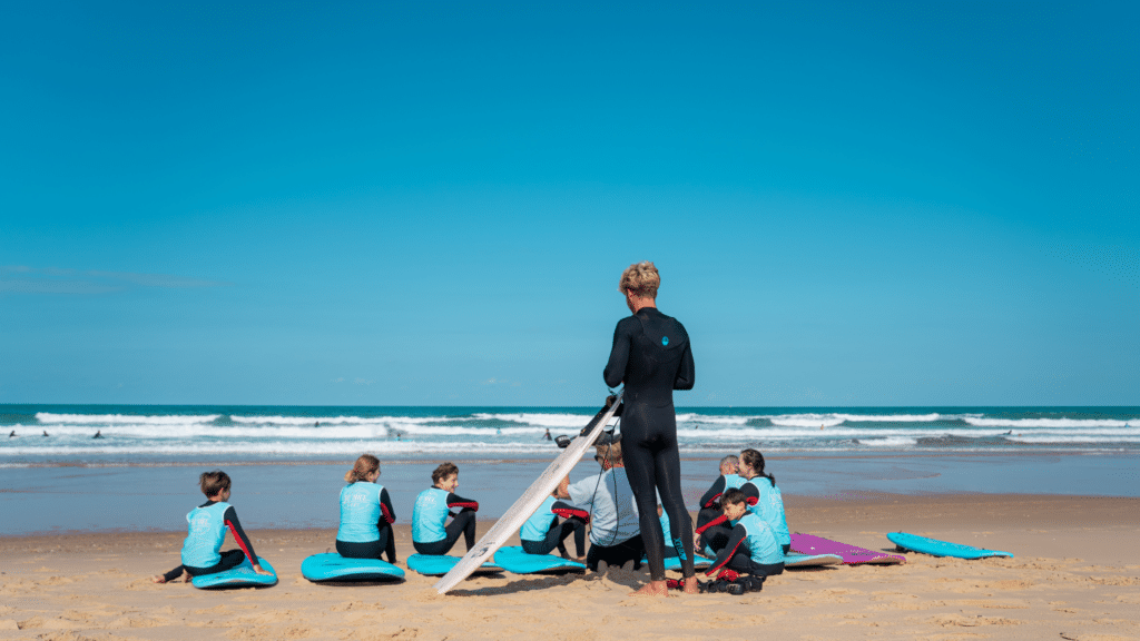venir surfer au porge océan en bus depuis bordeaux en famille ou entre amis
